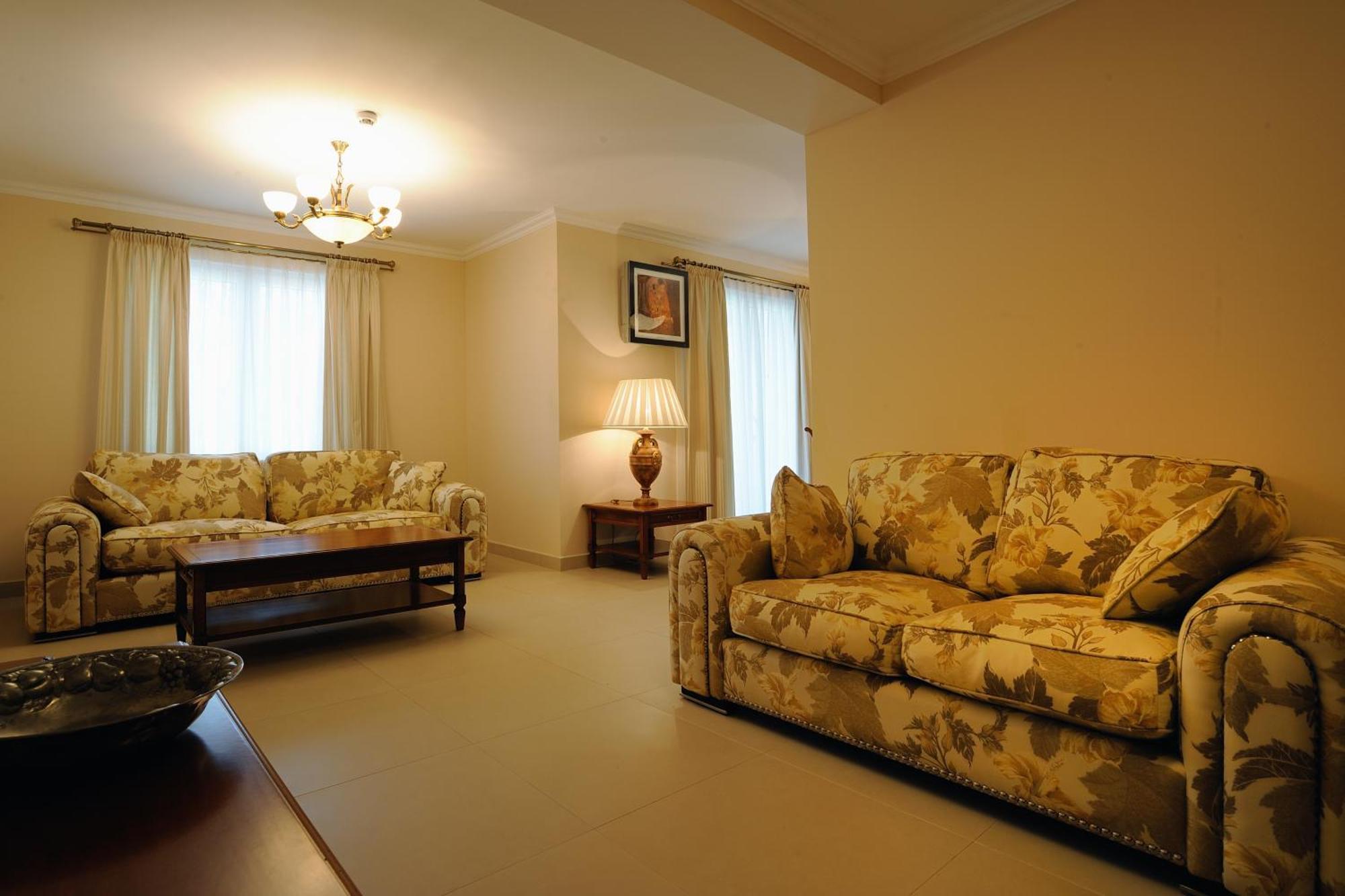 Hotel Solitudo Uble Exterior photo