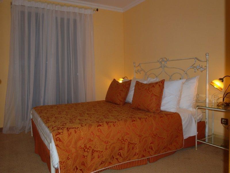 Hotel Solitudo Uble Exterior photo