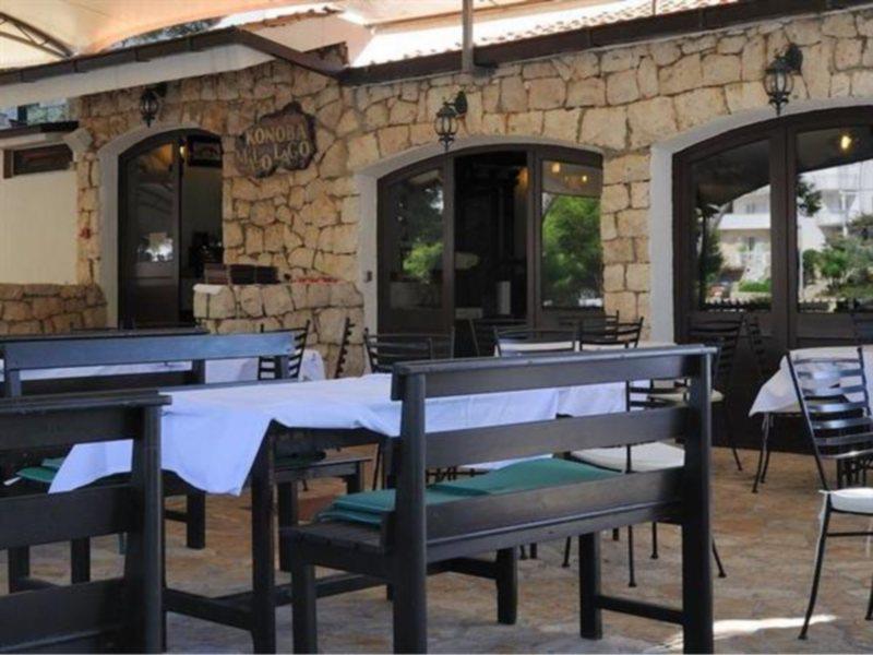 Hotel Solitudo Uble Exterior photo